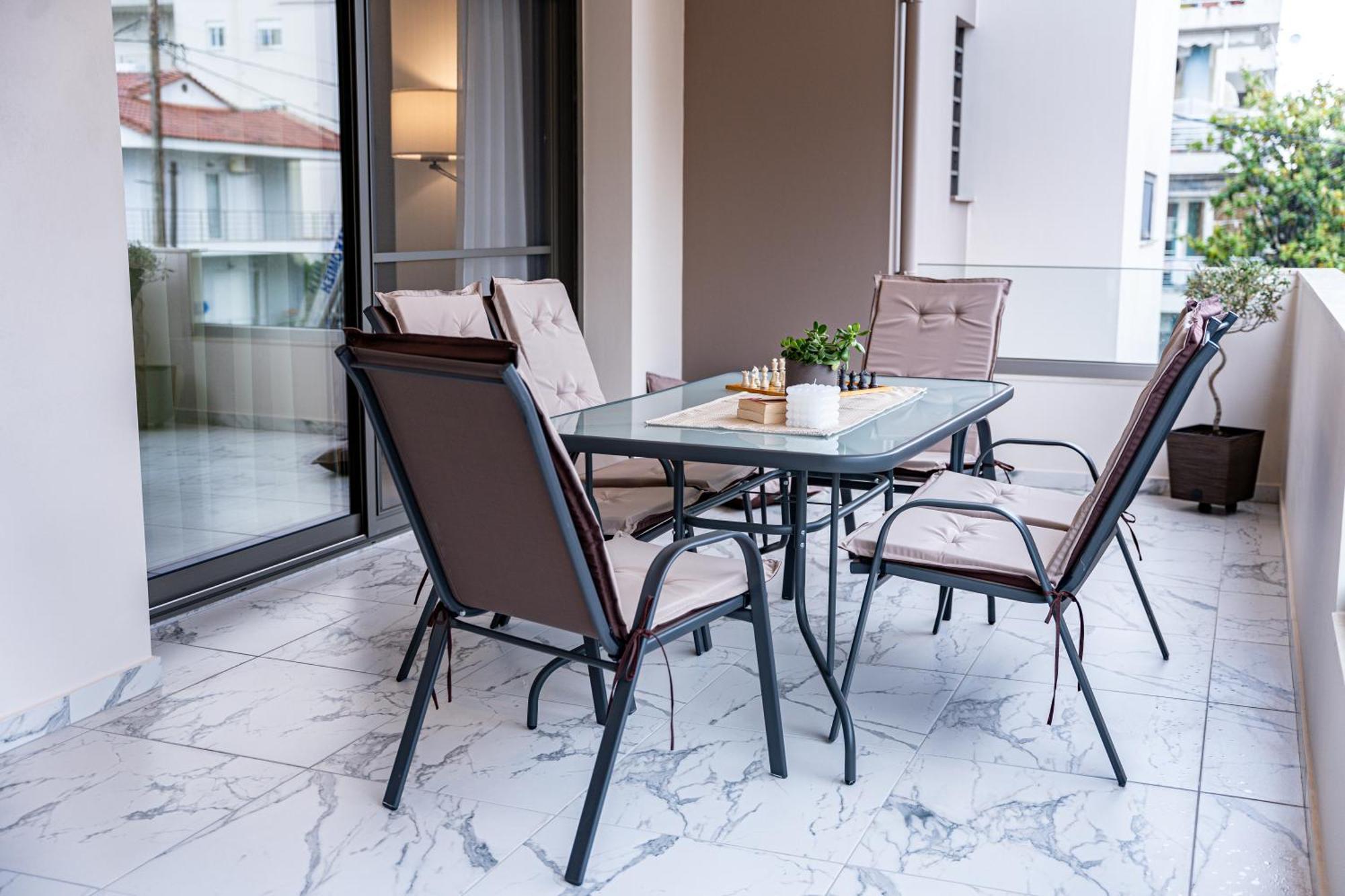 Euphoria Apartment Каламата Екстер'єр фото